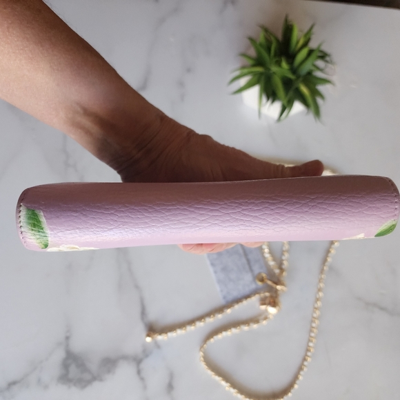 Gucci Lavendar Long Front Flap Wallet on Chain, Handpainted Flowes - Picture 8 of 11